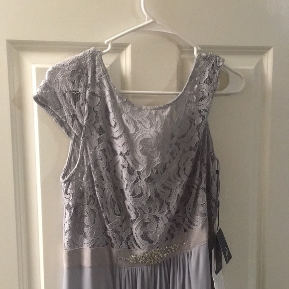 Adrianna Papell gray bridesmaid dress NEW size 10 - Picture 2 of 4